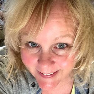 Meet your Posher, Gloria